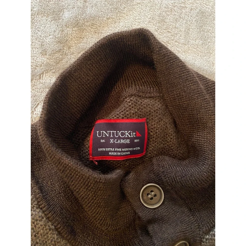 UNTUCKit Sweater Sz XL Brown Sorensen Merino Wool Mock Neck Button Knit Classic